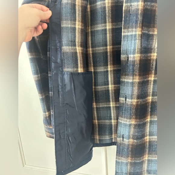 Old Navy plaid shacket. Size L - Picture 2 of 5